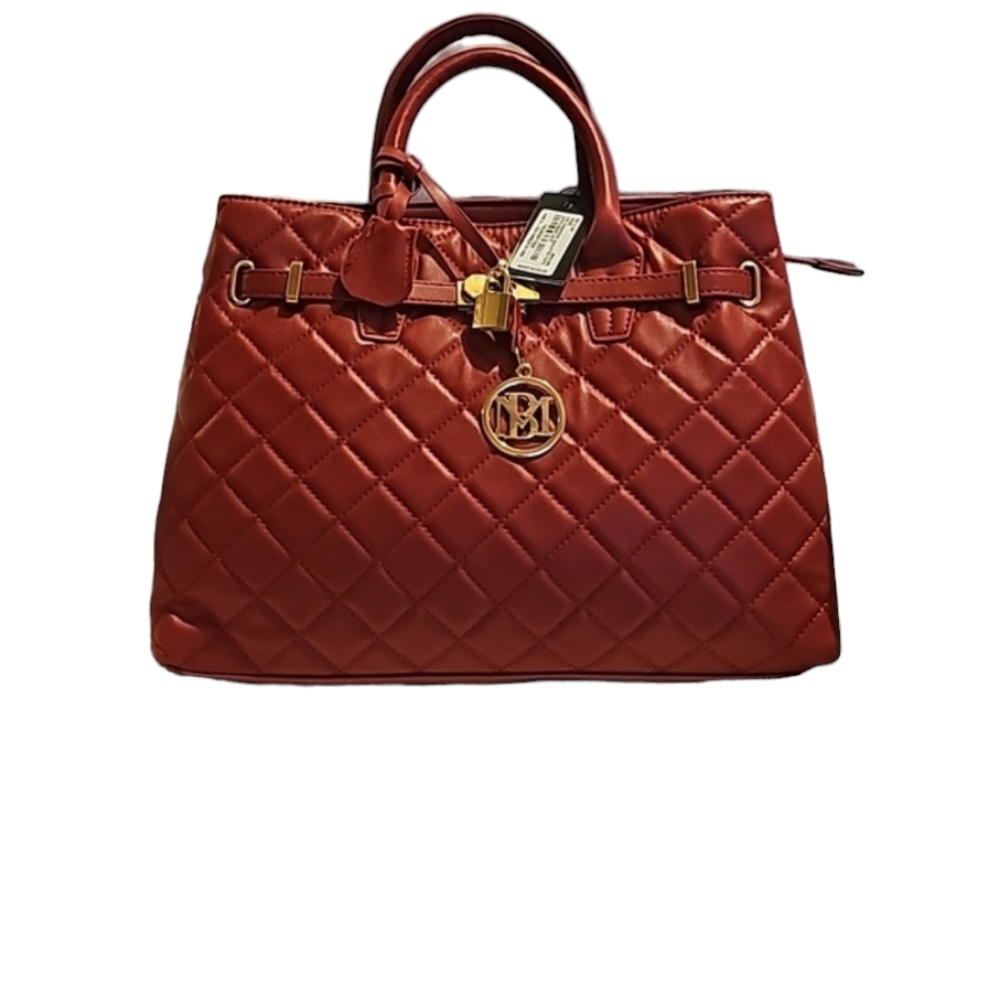 Studio Badgley Mishka Big Diamond Quilted Tote With Front Lock